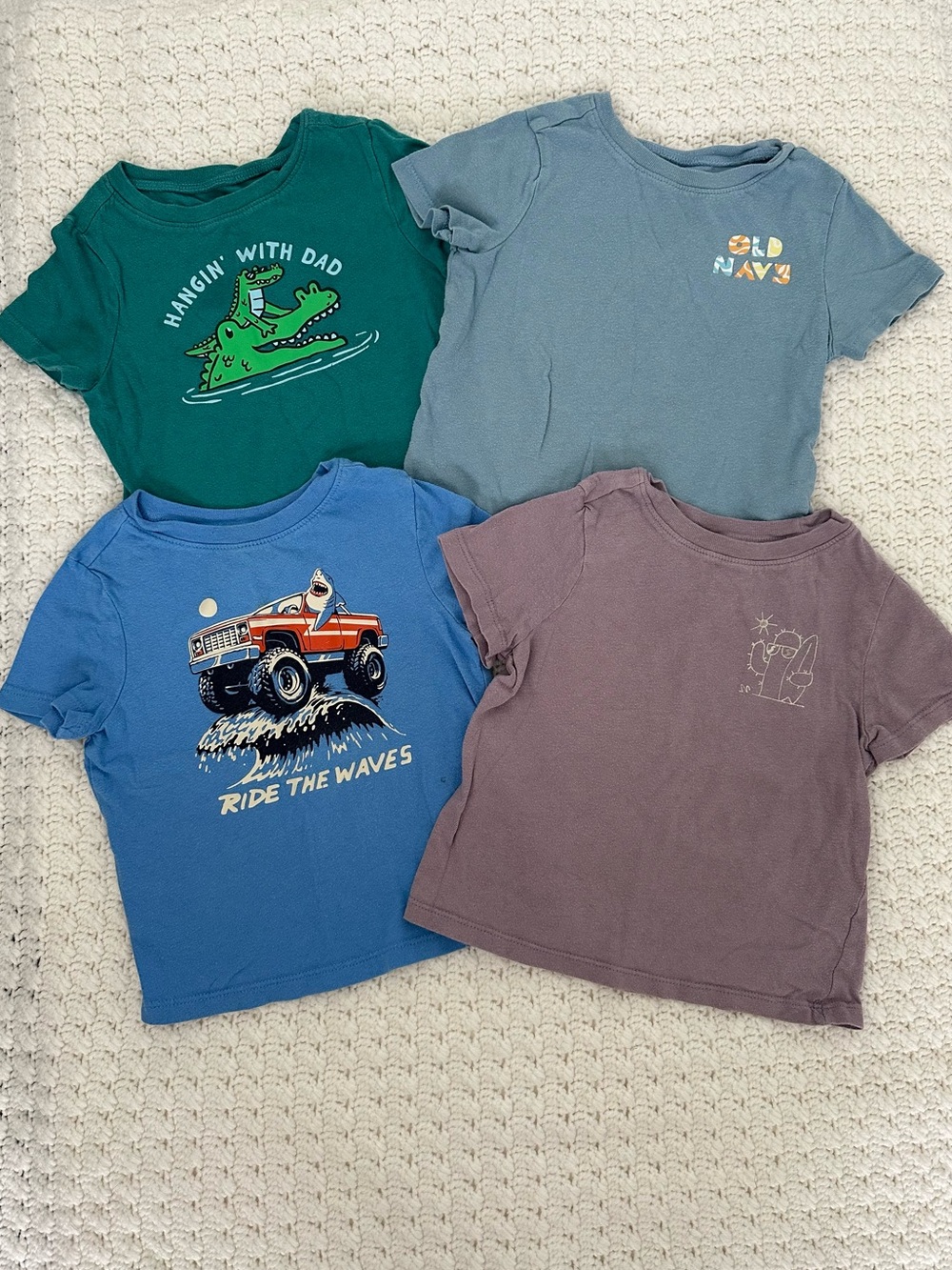Old Navy 2T Toddler Boy’s Kids Set Of Tees Teal Green Mauve Blue Coastal Cozy
